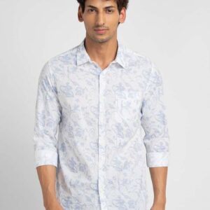 Men Regular Fit Solid Spread Collar Casual Shirt